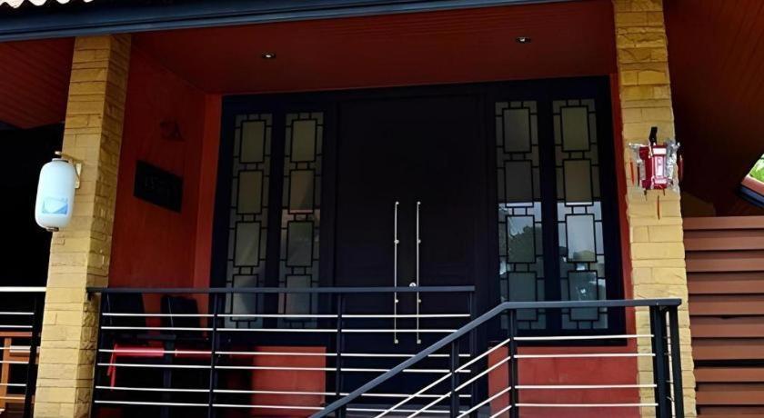 Tanisa Resort Chumphon Exterior photo